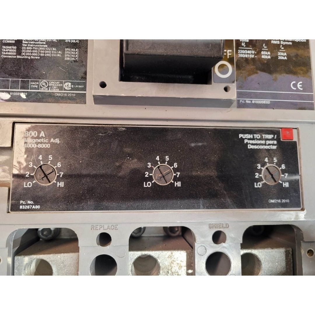 Siemens MXD63B800 Breaker (800A) (Used)