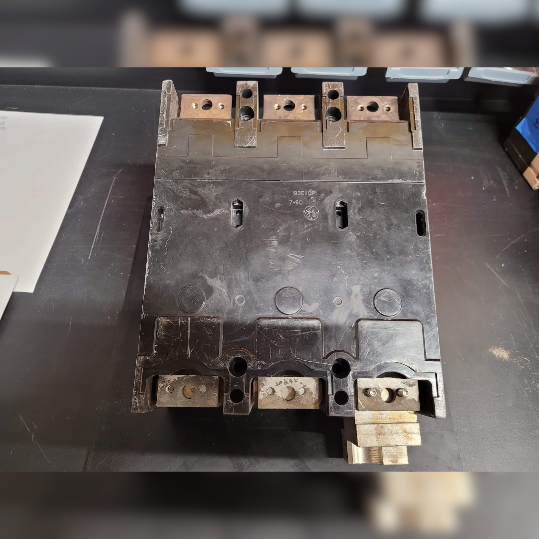 400 Amp GE TJJ436400 Breaker back view