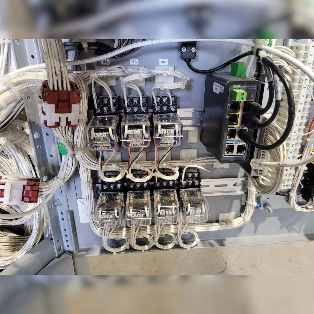 600 Amp ASCO H07ATSB030600NSX Automatic Transfer Switch inside view and parts