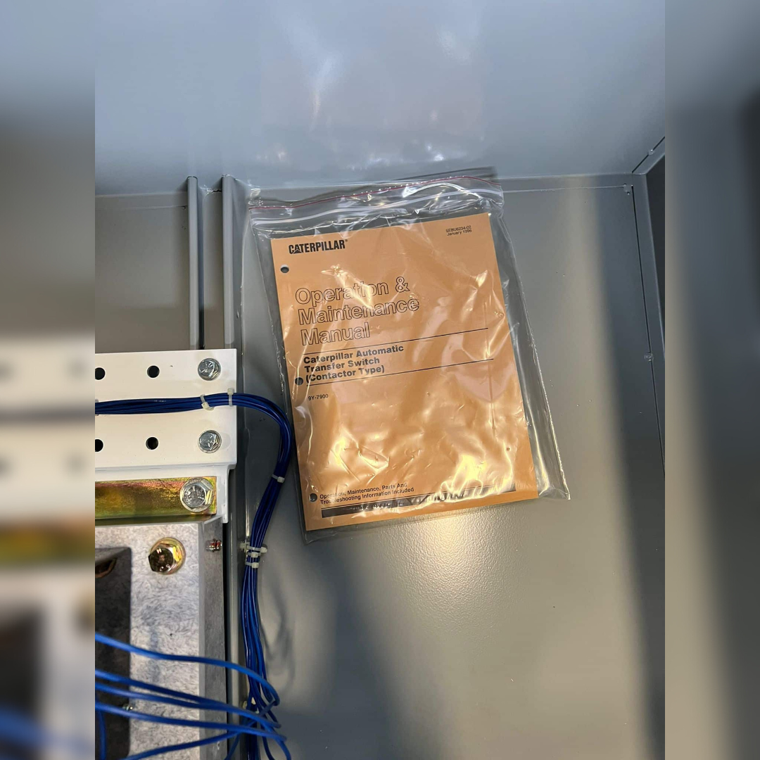 600 Amp CAT TCF3B6MXX2X3XXRXX0 Automatic Transfer Switch inside view
