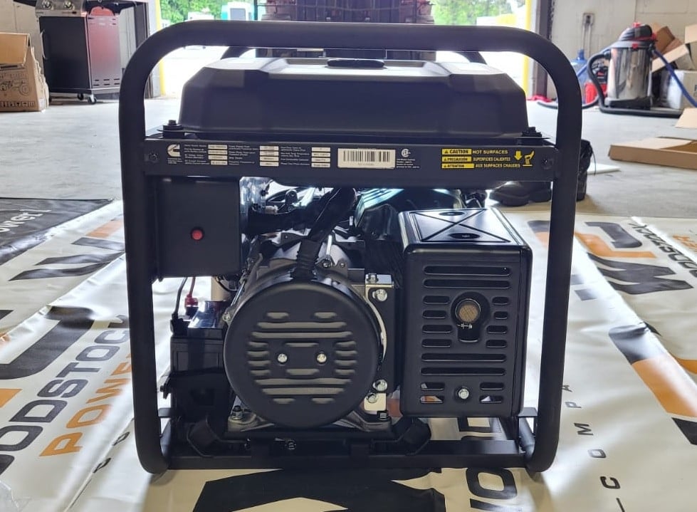 Cummins Onan P9500DF - 7500 Watt Electric Start Dual Fuel Portable Generator w/ GFCI Protection & Wireless Remote Start (49-State)