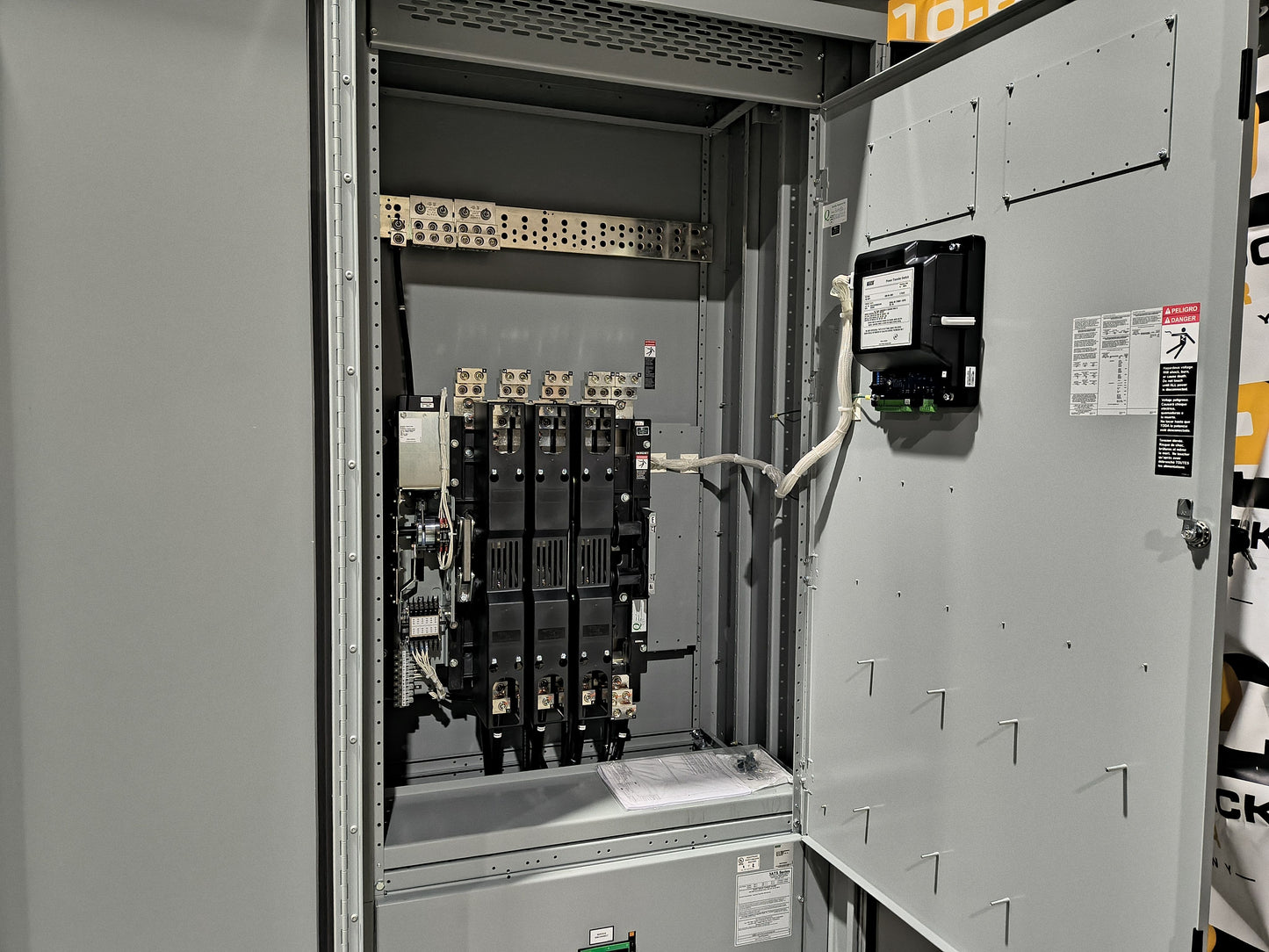 New 800 Amp ASCO Series 300 H03AUSA30800CGXM Automatic Transfer Switch