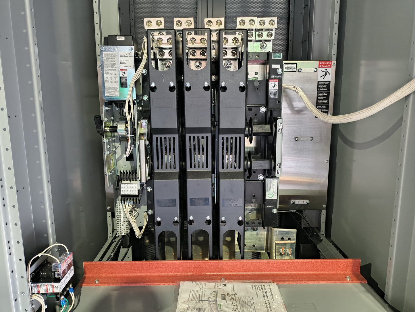 New 1200 Amp ASCO Series 300 H03AUSA31200NGXM Automatic Transfer Switch (ATS00370)