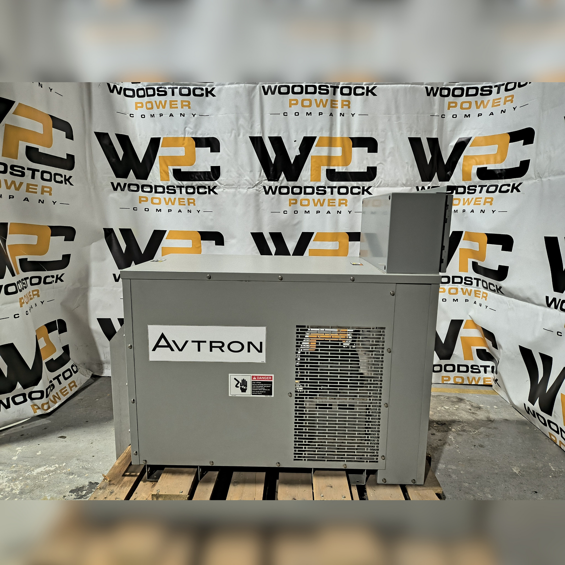 New 100 kW Avtron LSH100 Outdoor Resistive Load Bank Side View