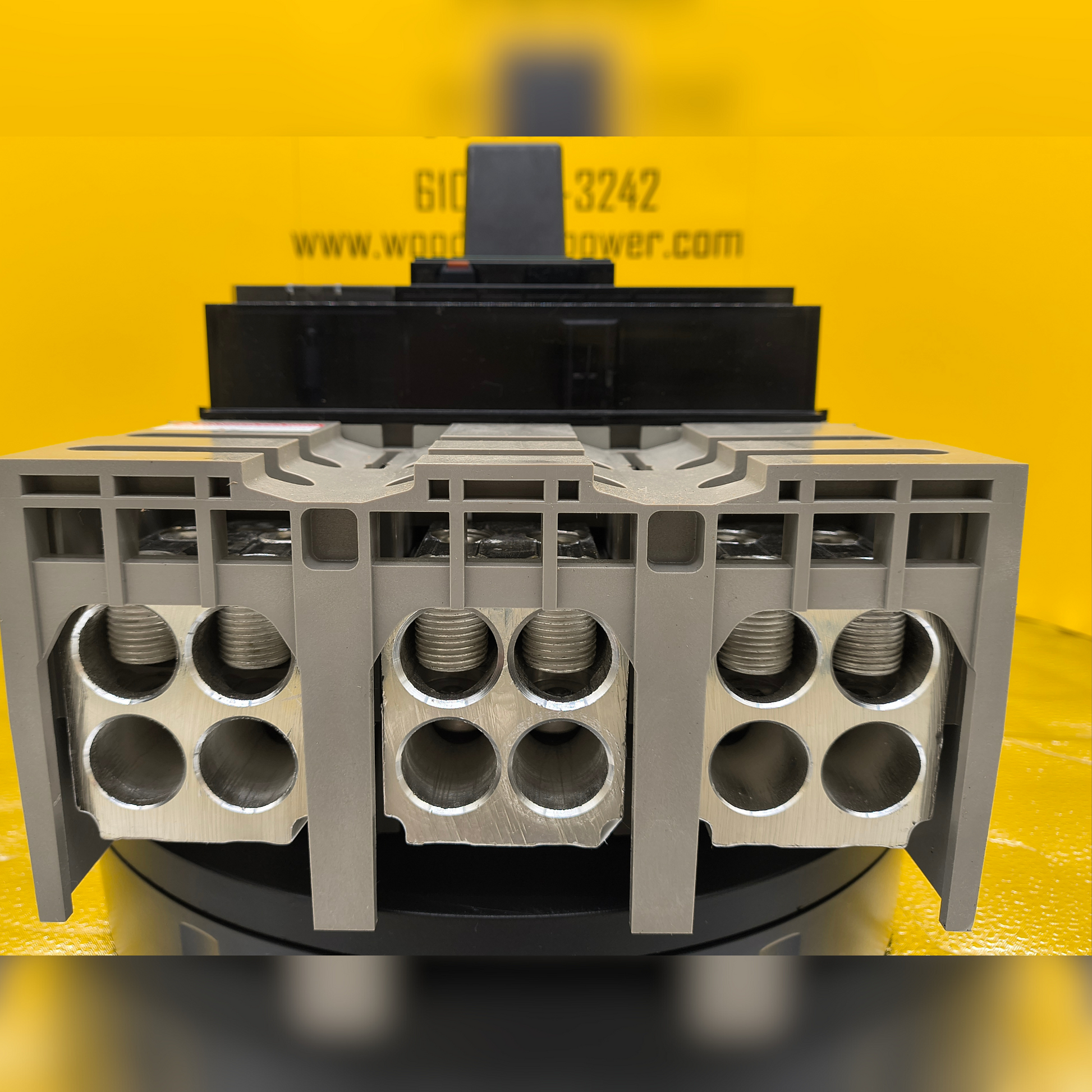 New 1000 Amp Square D PGP36100CU33A Breaker LCB, 1000A, PGP, EL/MICRO LSI, 100% Bottom View