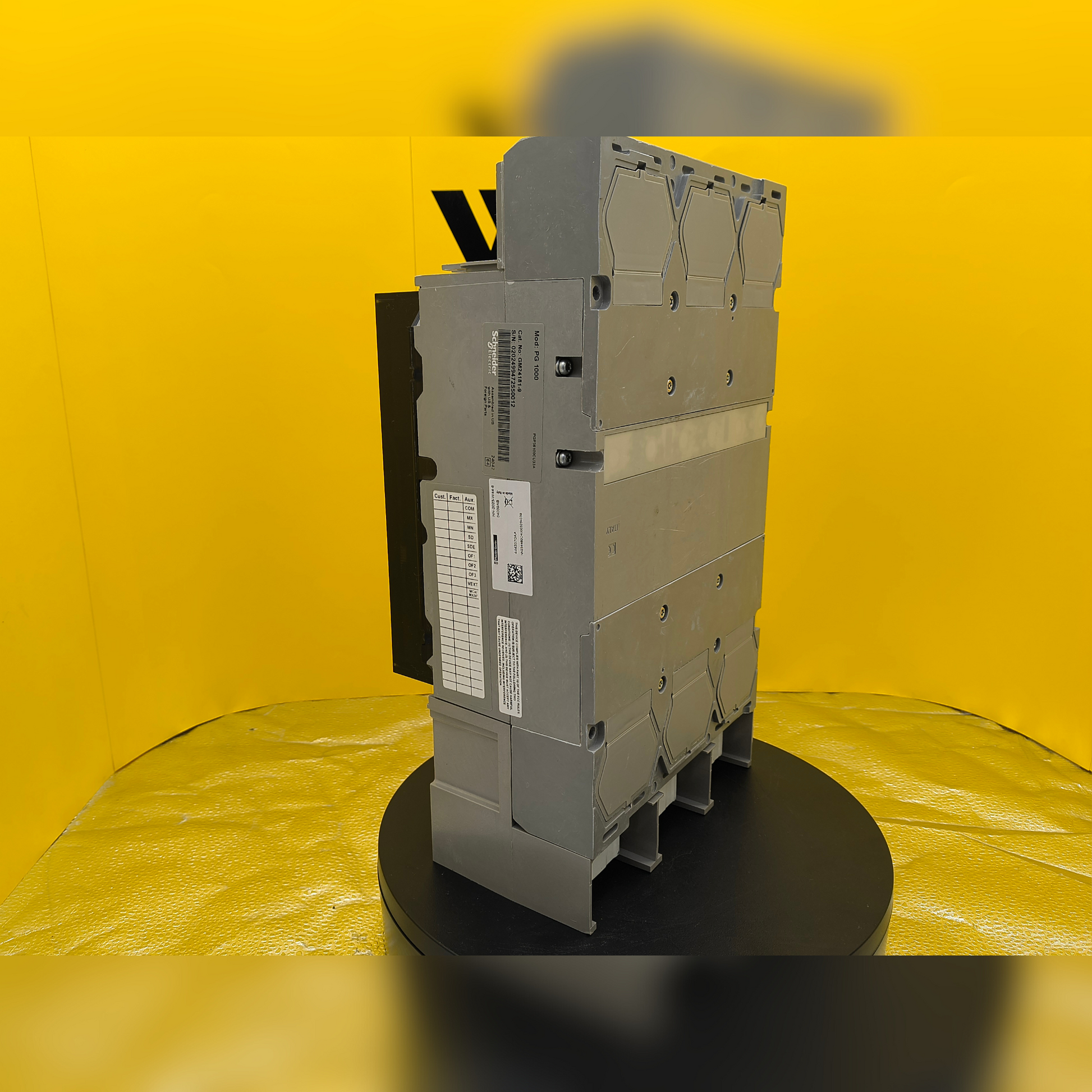 New 1000 Amp Square D PGP36100CU33A Breaker LCB, 1000A, PGP, EL/MICRO LSI, 100% Side and Back View