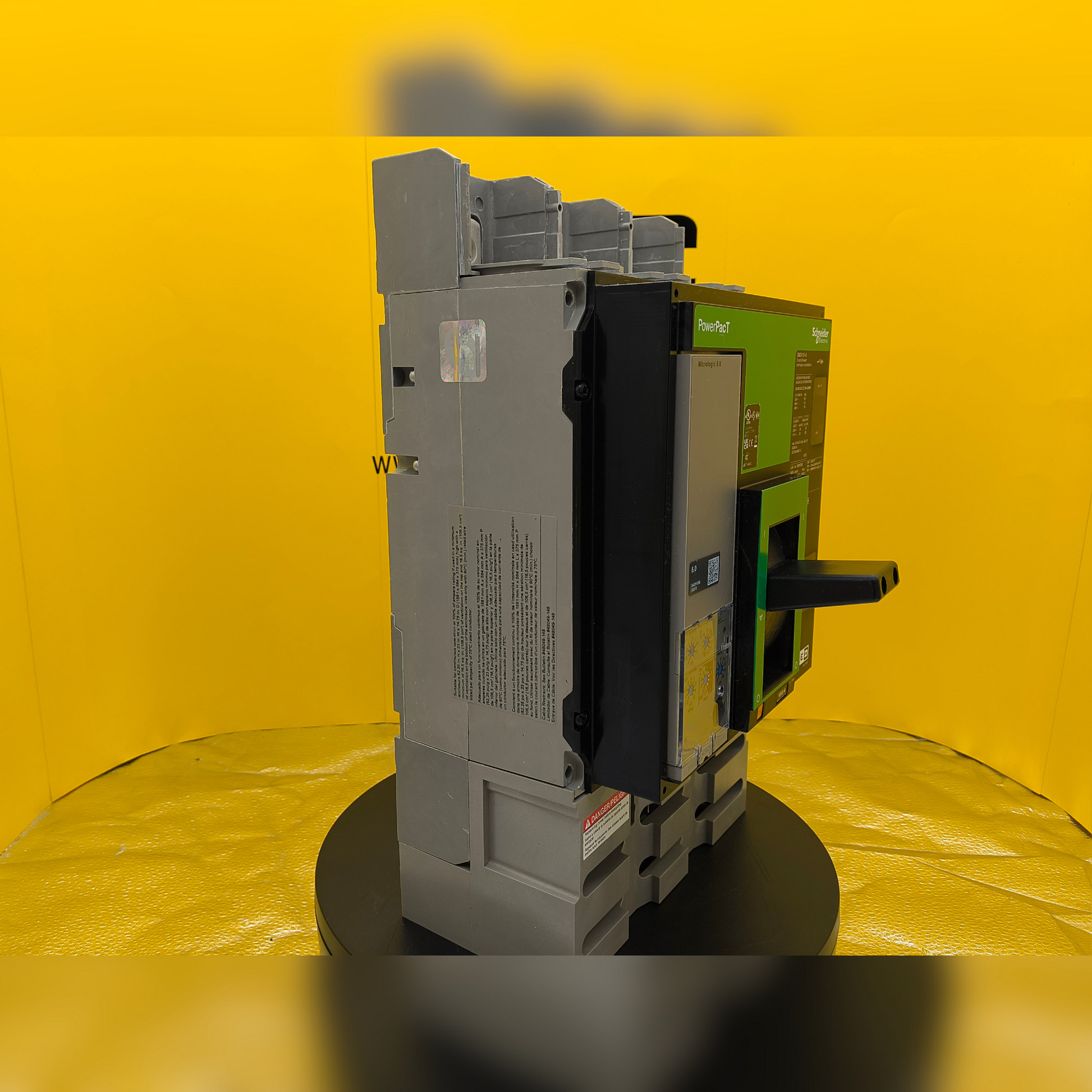 New 1000 Amp Square D PGP36100CU33A Breaker LCB, 1000A, PGP, EL/MICRO LSI, 100% Side and Front View