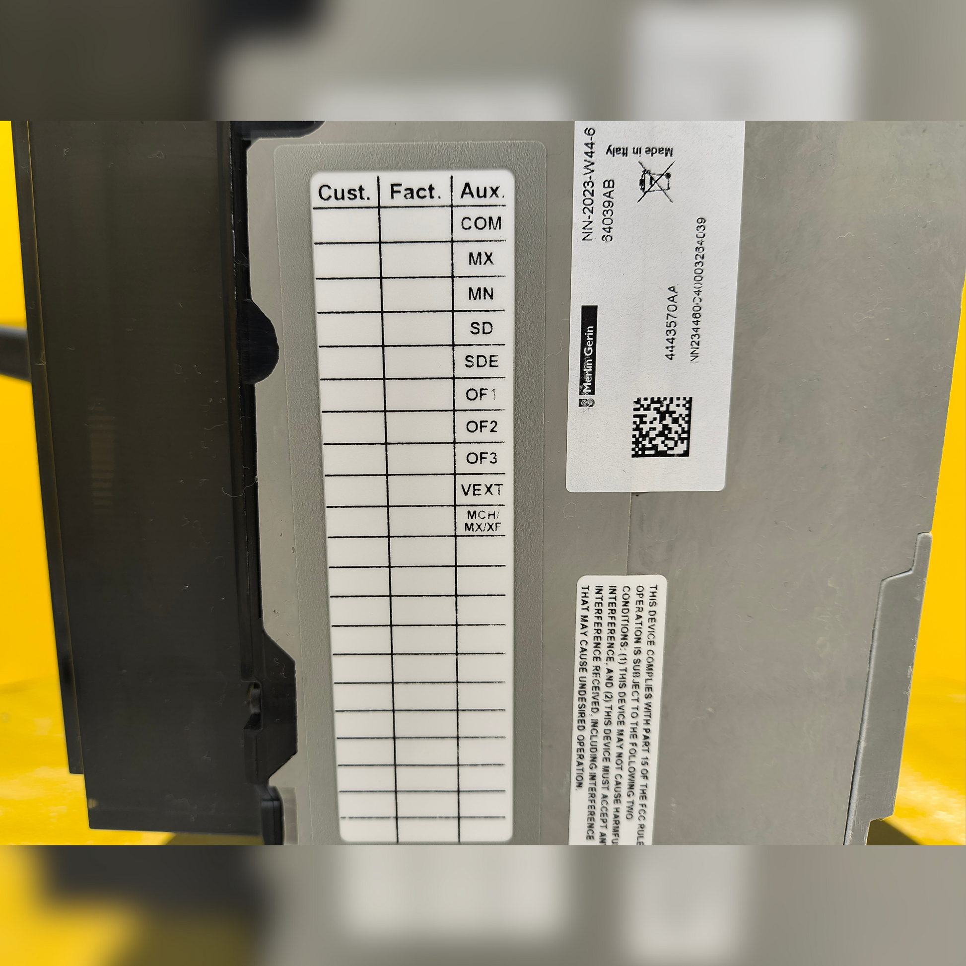 New 1000 Amp Square D PGP36100CU33A Breaker LCB, 1000A, PGP, EL/MICRO LSI, 100% Sticker with Details
