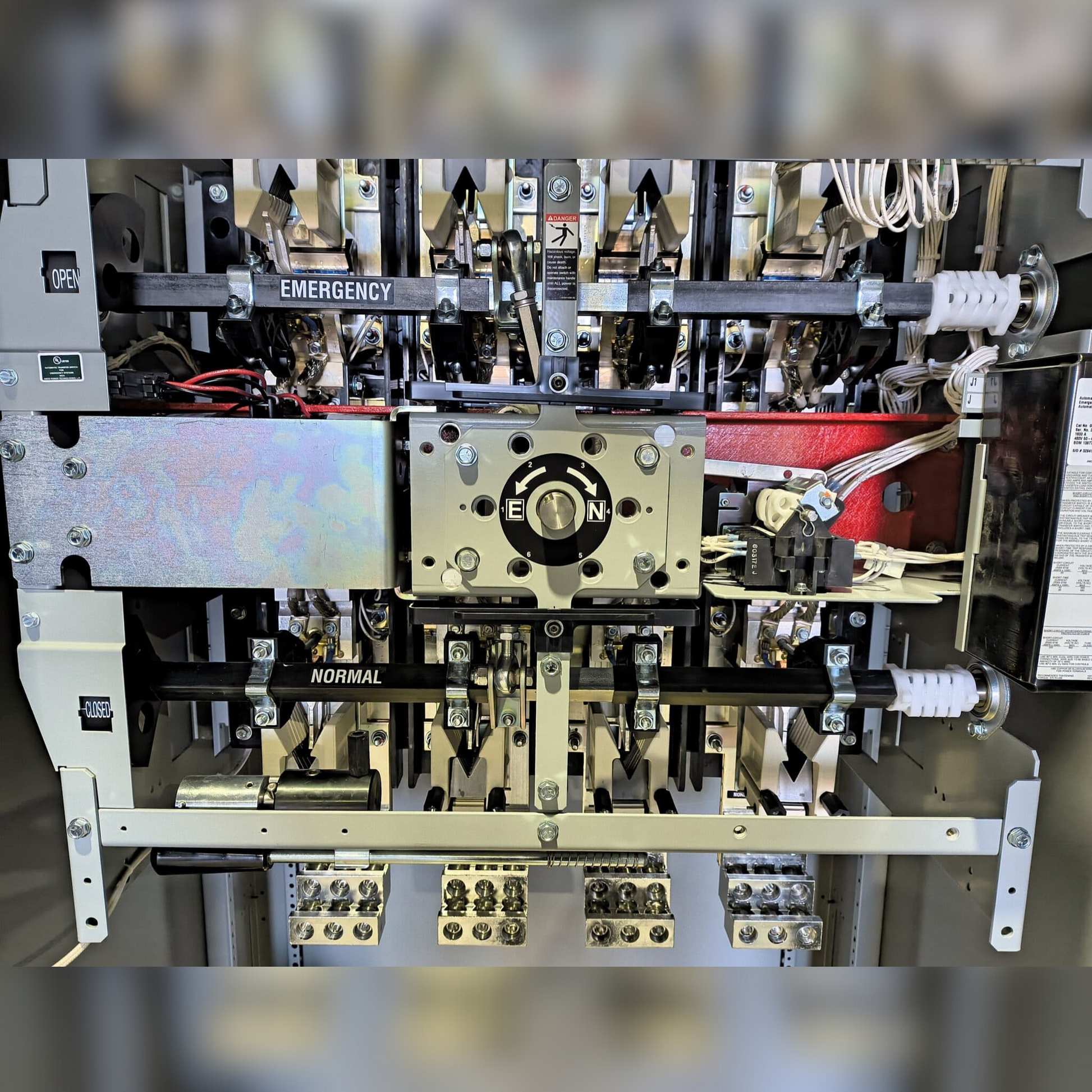 New 1600 Amp ASCO 300 Series G03ATSB31600NGXM Automatic Transfer Switch Part