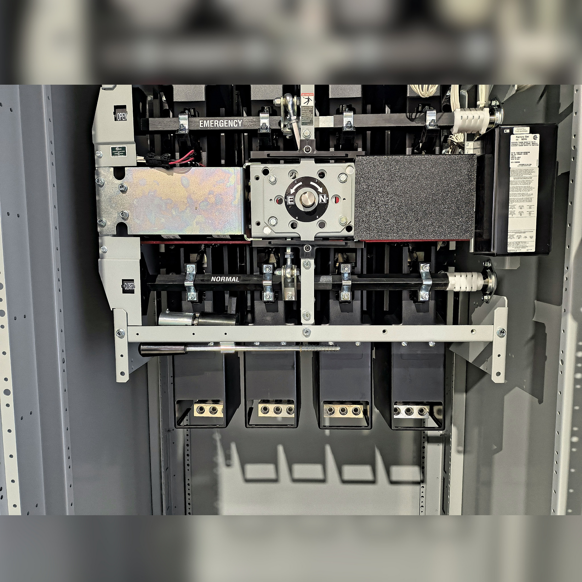 New 1600 Amp ASCO Series 300 G03ATSB31600NGXM Automatic Transfer Switch Inside View