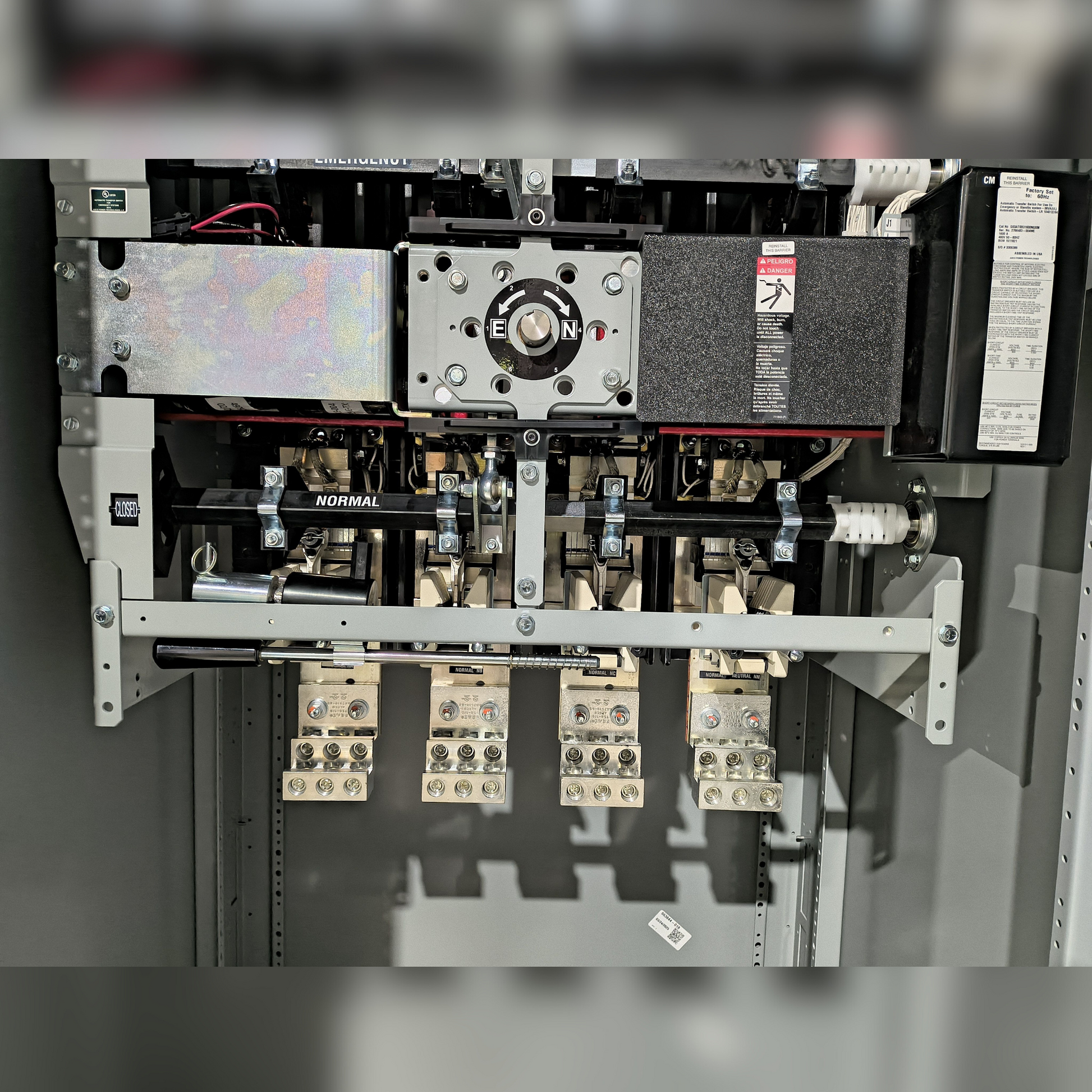 New 1600 Amp ASCO Series 300 G03ATSB31600NGXM Automatic Transfer Switch Inside View