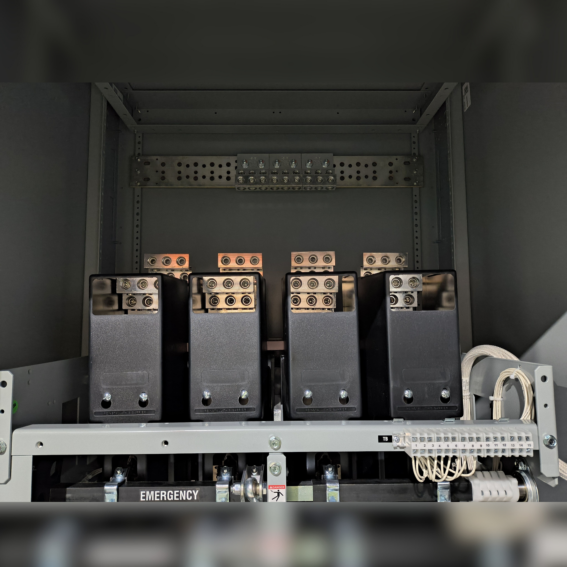 New 1600 Amp ASCO Series 300 G03ATSB31600NGXM Automatic Transfer Switch Inside View