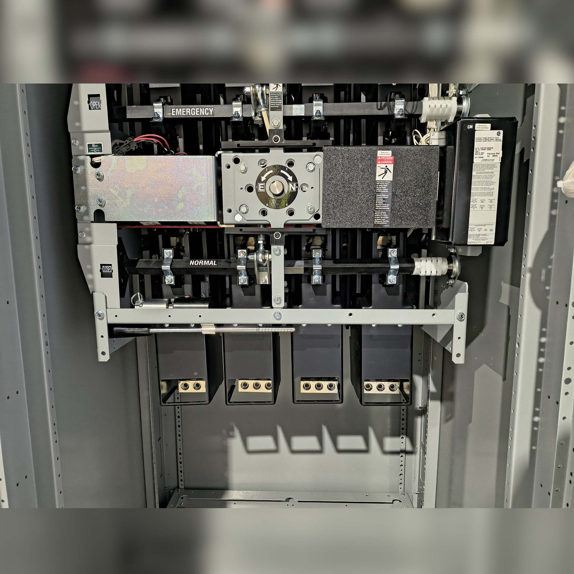 New 1600 Amp ASCO Series 300 G03ATSB31600NGXM Automatic Transfer Switch Inside View