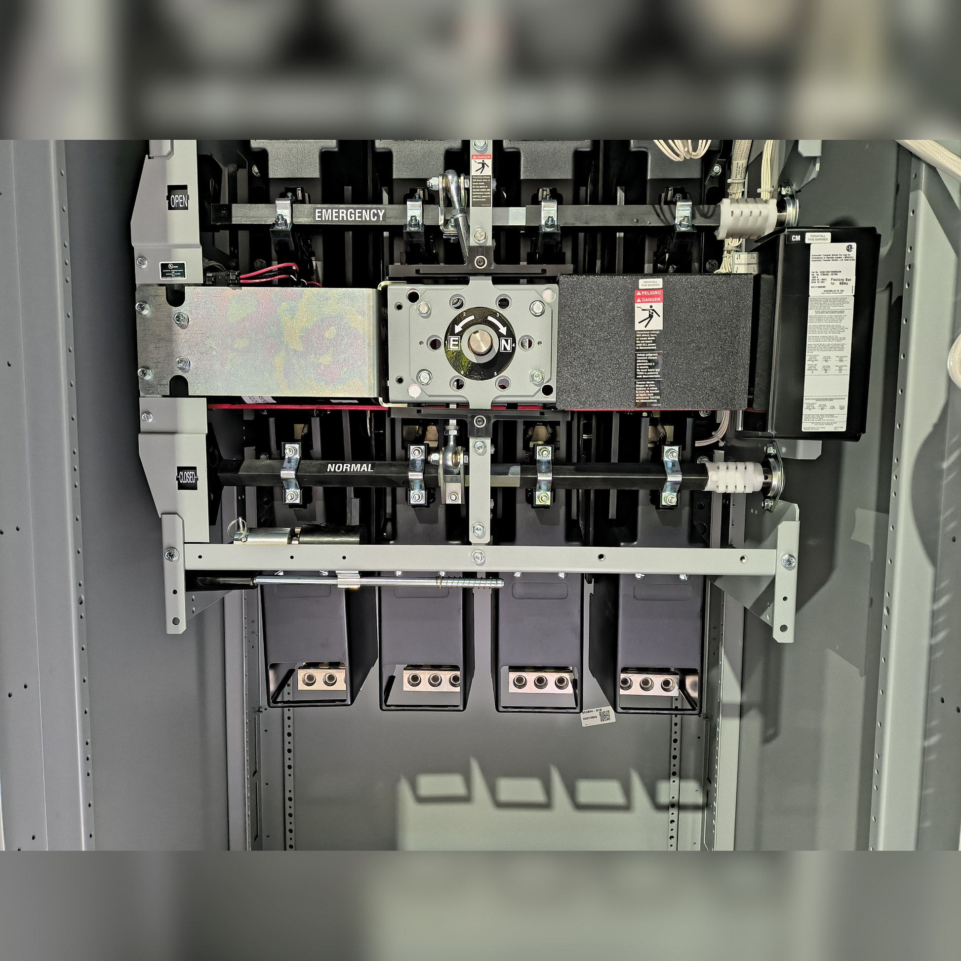 New 1600 Amp ASCO Series 300 G03ATSB31600NGXM Automatic Transfer Switch Inside View