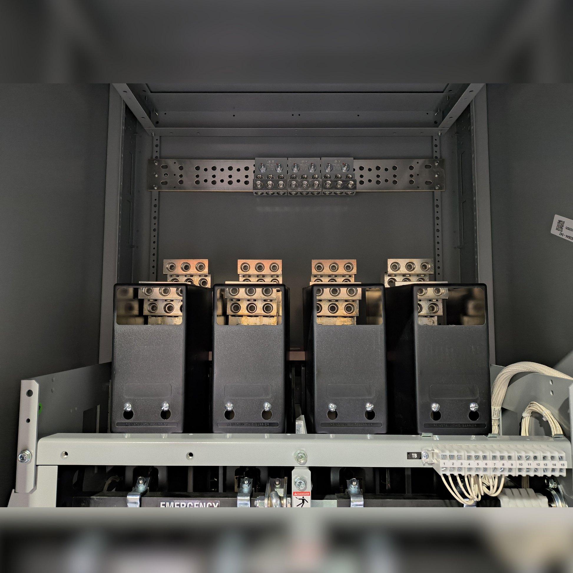New 1600 Amp ASCO Series 300 G03ATSB31600NGXM Automatic Transfer Switch Inside View