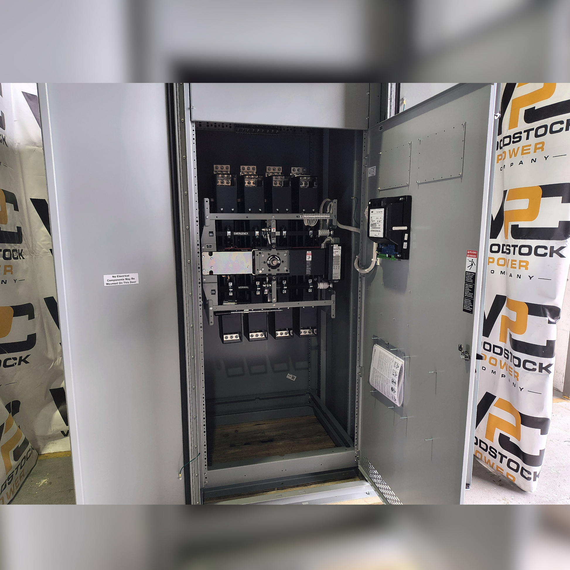 New 1600 Amp ASCO Series 300 G03ATSB31600NGXM Automatic Transfer Switch Front View
