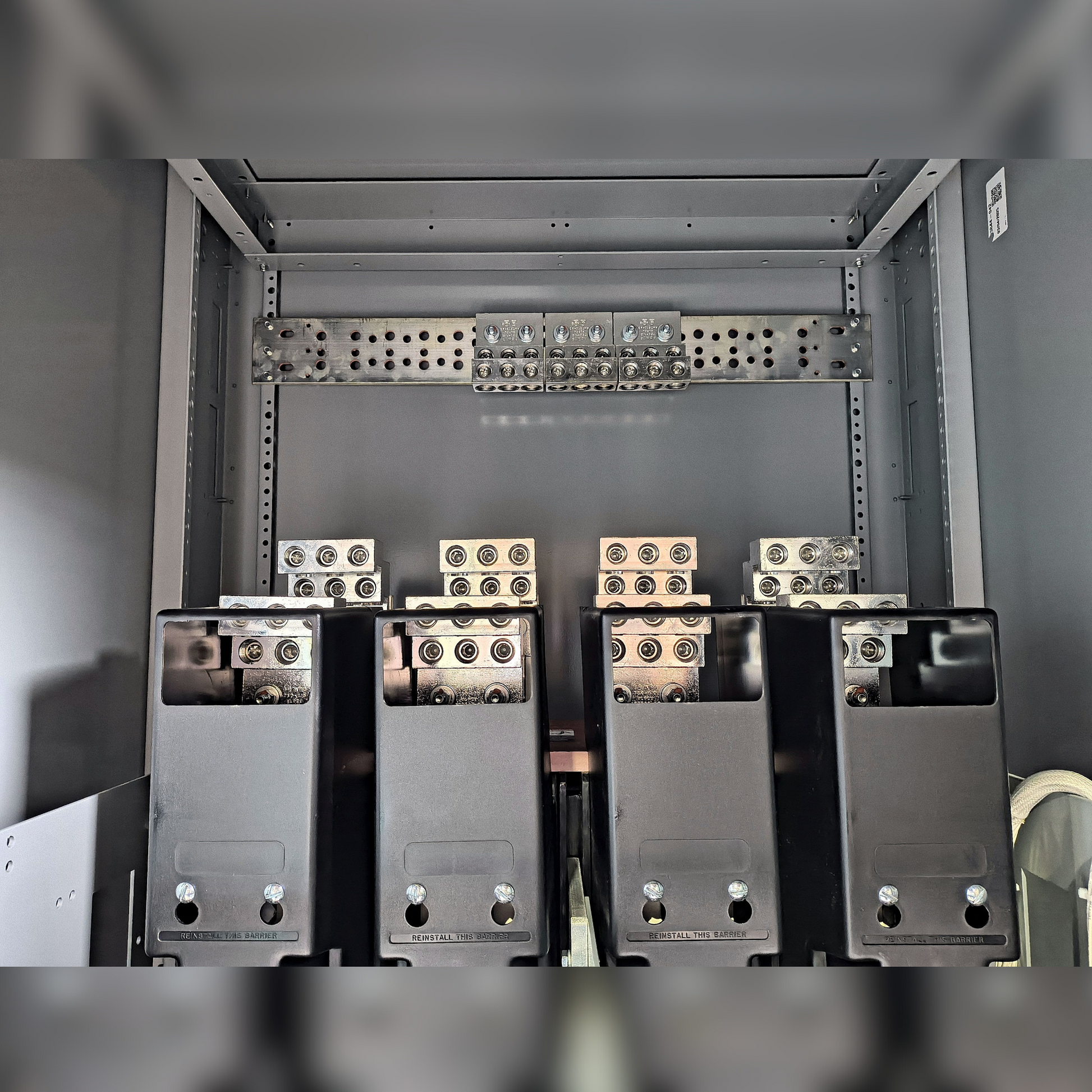 New 1600 Amp ASCO Series 300 G03ATSB31600NGXM Automatic Transfer Switch Inside View