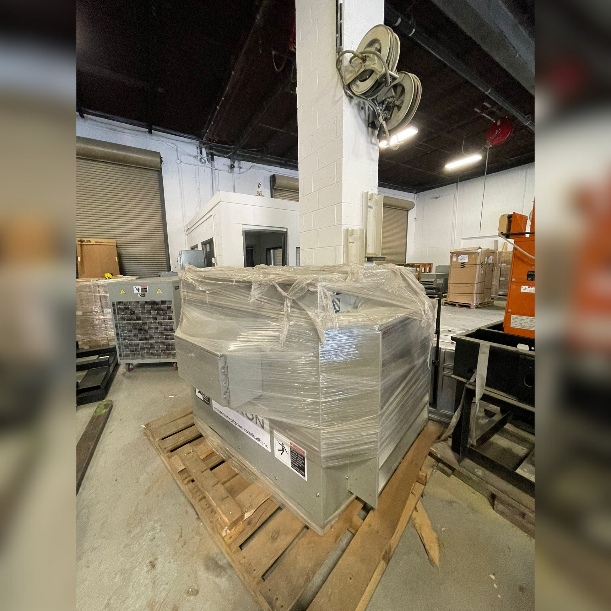 New 200 kW Avtron K675A Resistive Load Bank with Plastic Cover