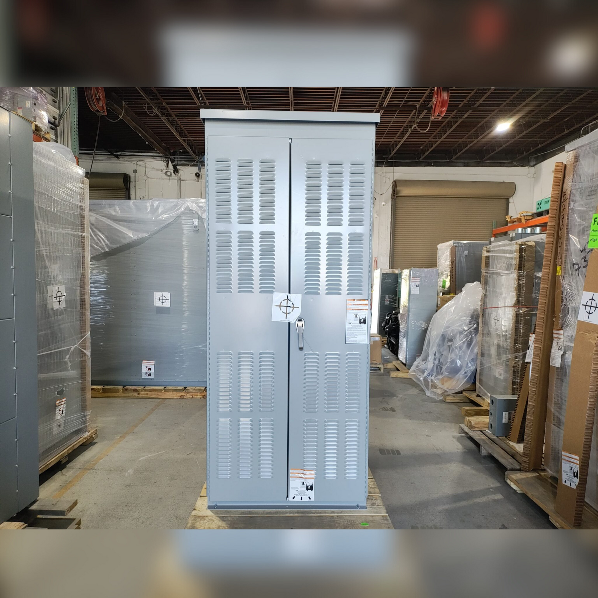 New 2000 Amp ASCO 300 Series G03AUSA32000NGXM Service Entrance Rated Automatic Transfer Switch Front View