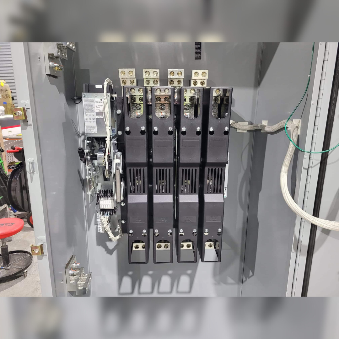 New 800 Amp ASCO 300 Series H03ATSB30800NGXF  inside view