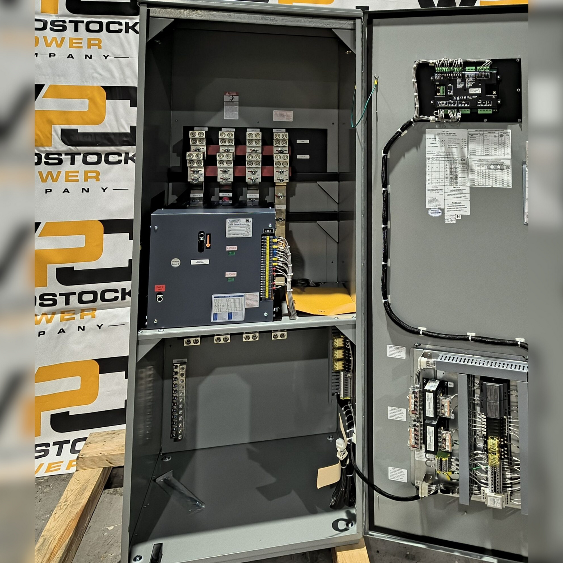 New 800 Amp Thomson TS 970 TS 973A0800A1CZ6AJJAA Automatic Transfer Switch Inside View