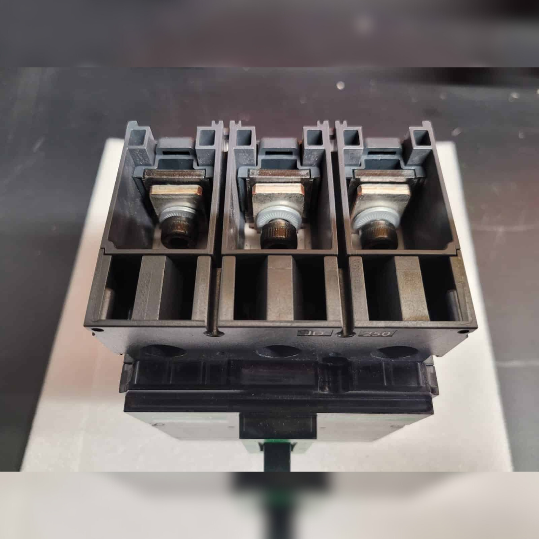 Surplus 225 Amp Square D JDP36225CTX Breaker part