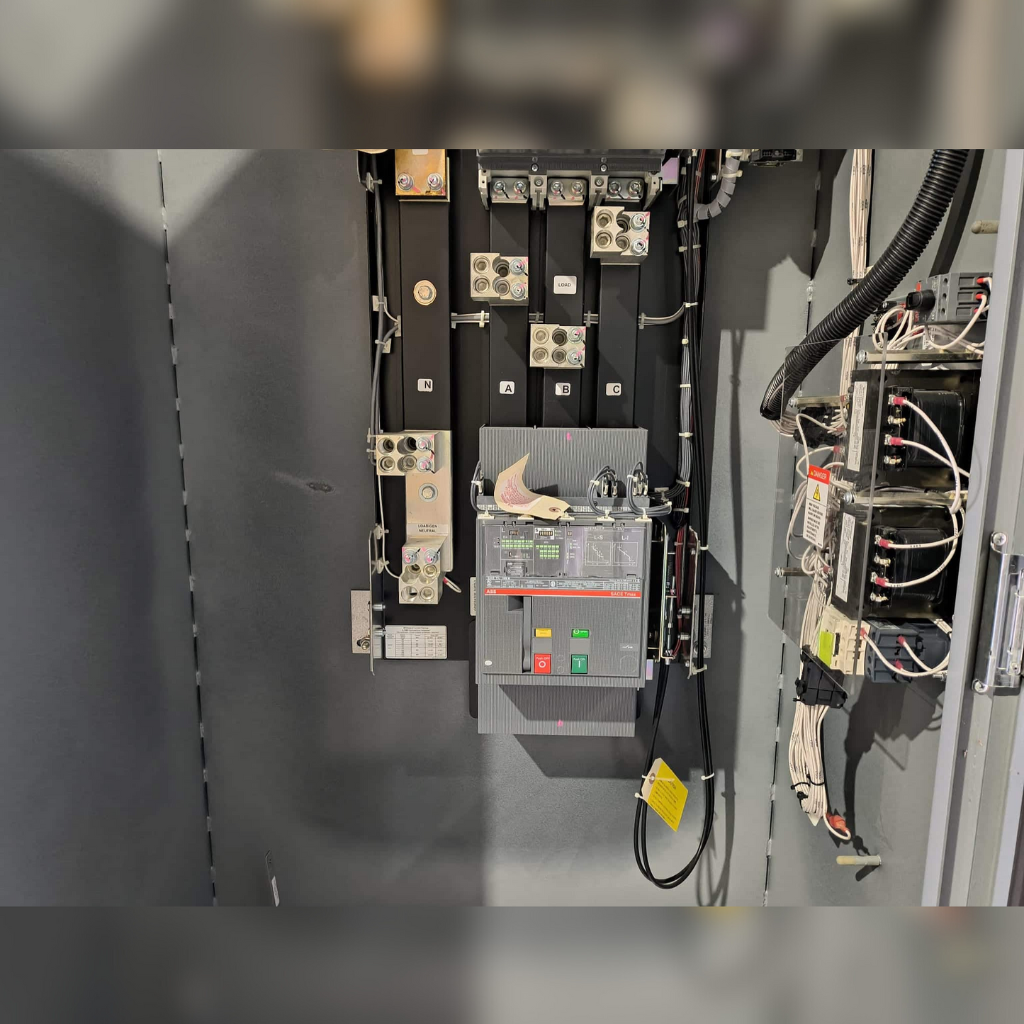 Used 1000 Amp Kohler KEP-DFTC-1000S-PN Service Entrance Rated Automatic Transfer Switch Inside View