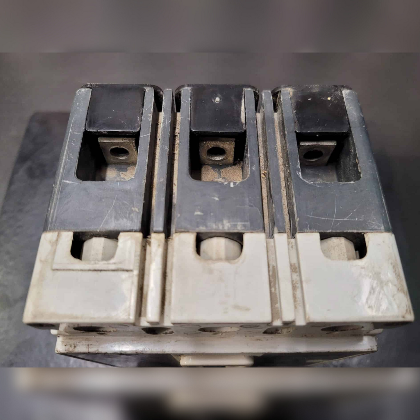 Used 175 Amp EATON FG3175WS02 Breaker Top View