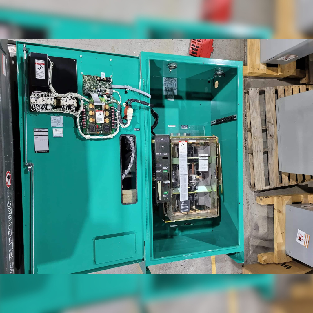Used 260 Amp Onan BTPCB-5703427 Automatic Transfer Switch inside view