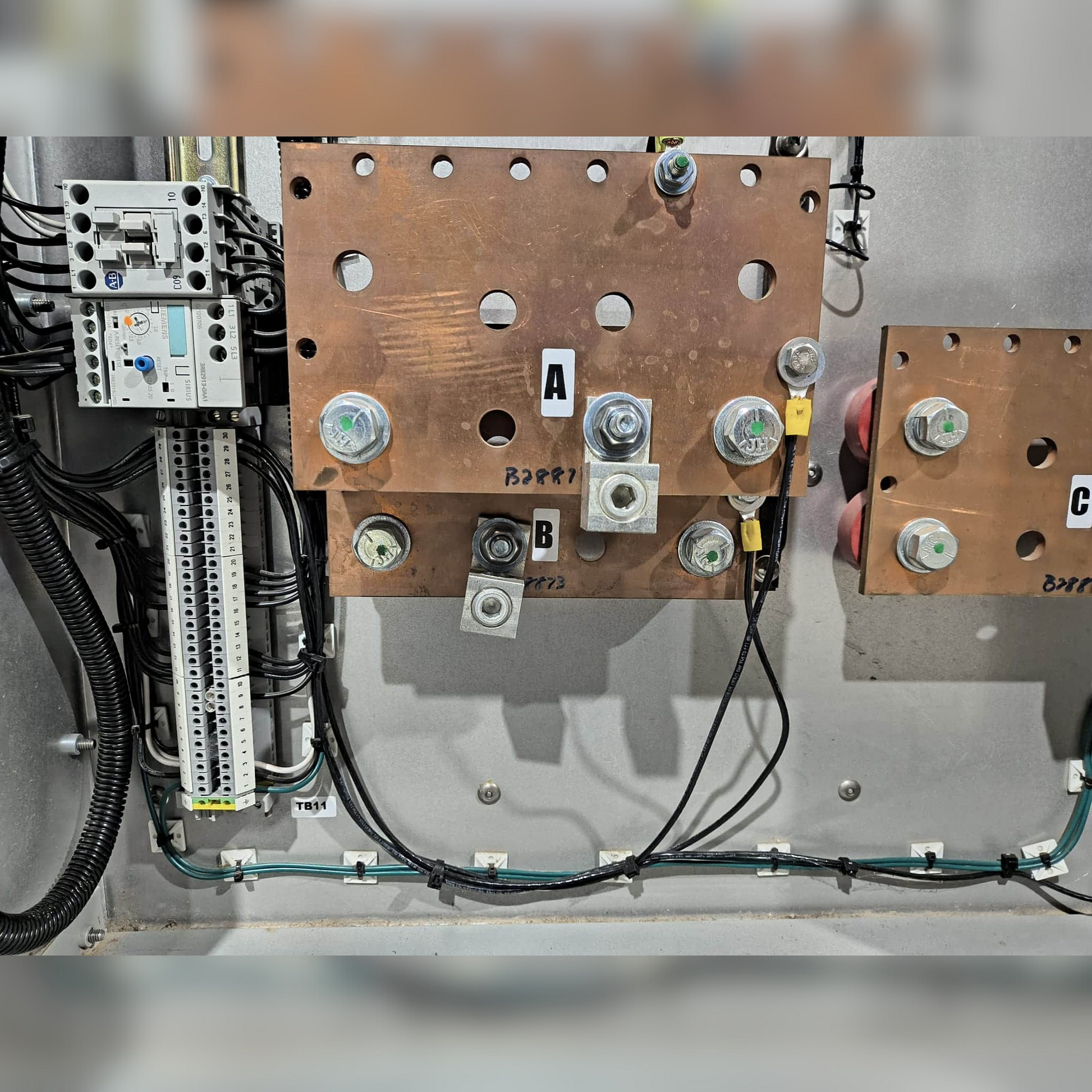 Used 50 kW Avtron LSH50 Outdoor Resistive Load Bank Inside View